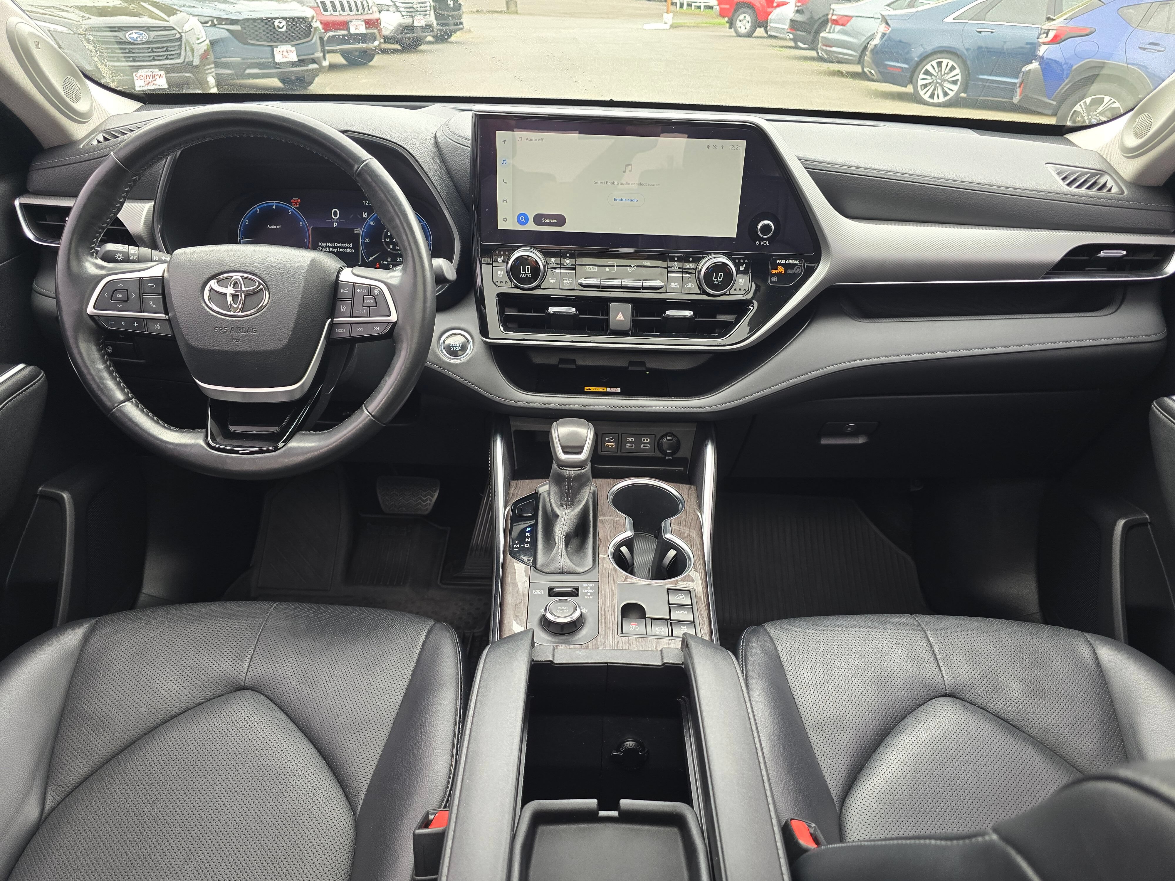 Used 2023 Toyota Highlander Platinum AWD/4WD image 18