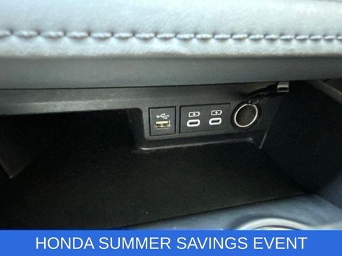 Used 2023 Toyota Highlander LE FWD image 29