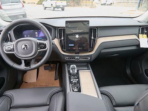 New 2026 Volvo XC60 B5 Ultra w/ Protection Package Premier image 21