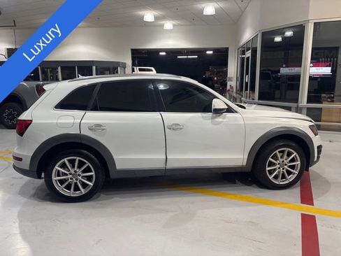 Used 2017 Audi Q5 2.0T Premium Plus w/ Technology Package AWD/4WD image 8