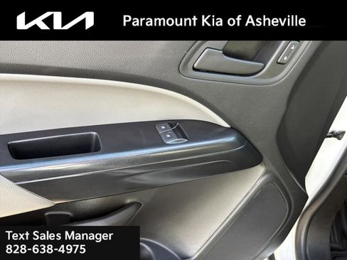 Used 2022 Chevrolet Colorado W/T image 23