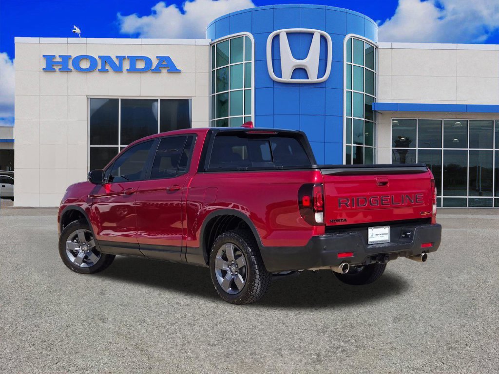 Used 2025 Honda Ridgeline TrailSport image 5