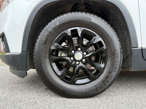 Used 2020 Chevrolet Traverse LT w/ LPO, Black Accent Package AWD/4WD image 41