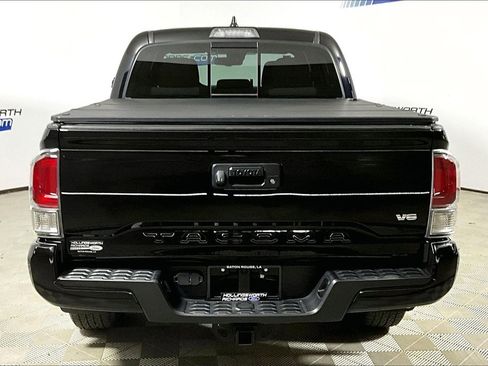 Used 2021 Toyota Tacoma TRD Sport image 4