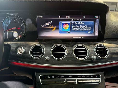 Used 2019 Mercedes-Benz E 300 4MATIC w/ Premium 1 Package image 29