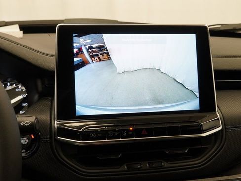 New 2026 Jeep Compass Latitude image 22