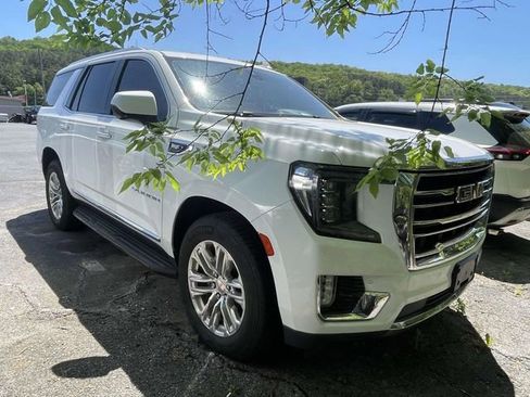 Used 2021 GMC Yukon SLT image 2