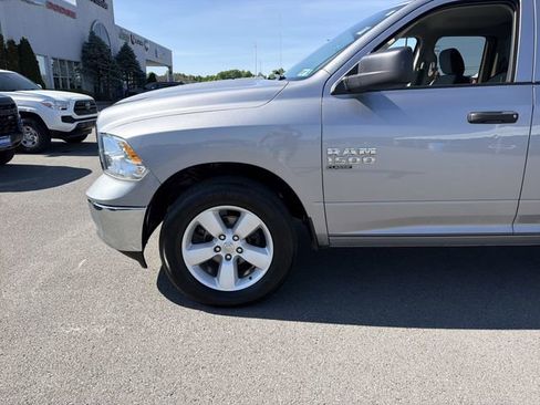 Used 2024 RAM 1500 Classic SLT AWD/4WD image 12