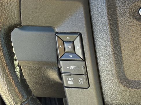 Used 2014 Ford F150 XLT w/ XLT Chrome Package image 16