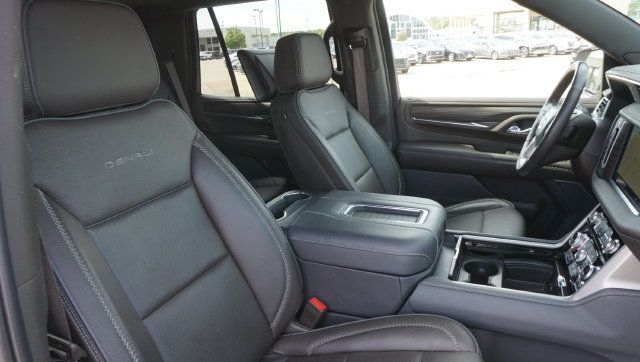 Certified 2021 GMC Yukon Denali w/ Denali Ultimate Package AWD/4WD image 23