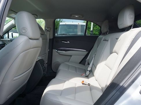 Used 2022 Cadillac XT4 Luxury w/ Cold Weather Package FWD image 39