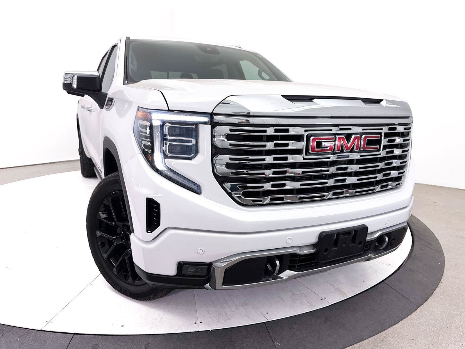Used 2023 GMC Sierra 1500 Denali w/ Denali Reserve Package AWD/4WD image 8