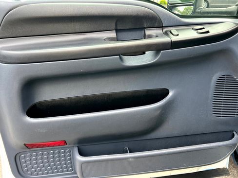 Used 2000 Ford F350 Lariat image 24