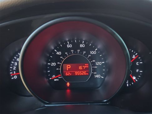 Used 2016 Kia Soul + image 18