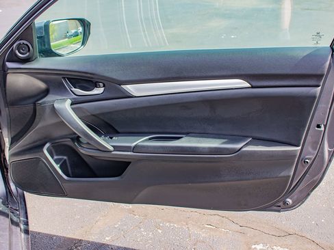 Used 2019 Honda Civic Sport image 18