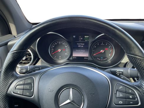 Used 2019 Mercedes-Benz GLC 350e 4MATIC image 12