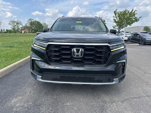 Used 2023 Honda Pilot Elite image 2