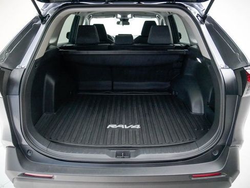 Used 2024 Toyota RAV4 XLE image 15