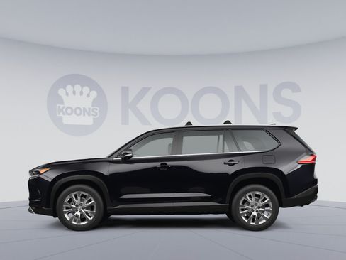 Used 2024 Toyota Grand Highlander AWD image 2