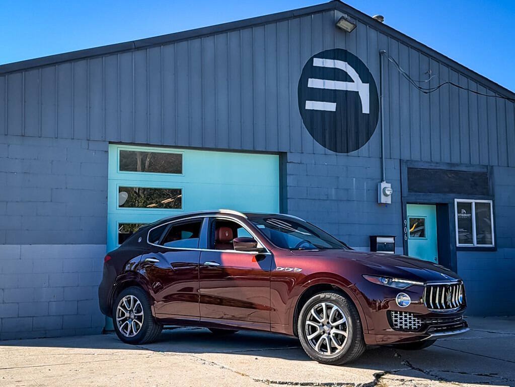 Used 2017 Maserati Levante S AWD/4WD image 1