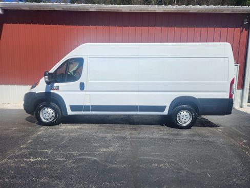 Used 2021 RAM ProMaster 3500 w/ Convenience Group image 2