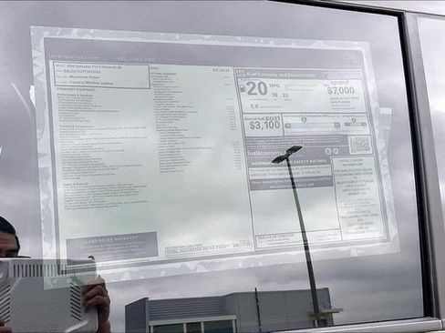 New 2026 Land Rover Defender 110 X-Dynamic SE image 16