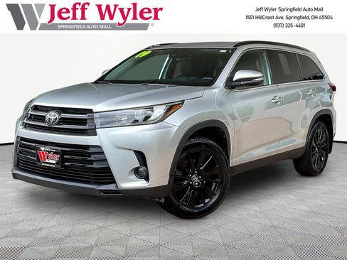 Used 2019 Toyota Highlander SE AWD/4WD image 1