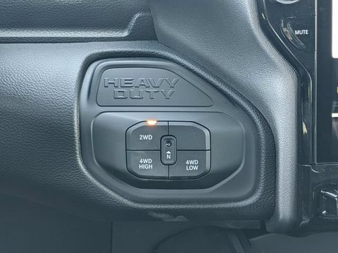 New 2026 RAM 3500 Laramie AWD/4WD image 18