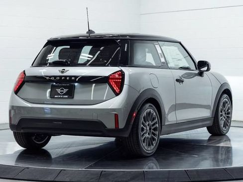 Used 2026 MINI Cooper 2-Door Hardtop FWD image 10