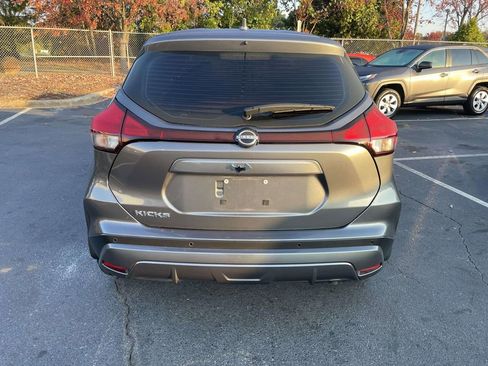 Used 2025 Nissan Kicks Play S image 10