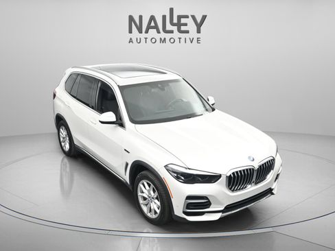 Used 2022 BMW X5 xDrive45e w/ Parking Assistance Package image 7