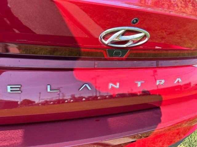 Used 2023 Hyundai Elantra SEL FWD image 51