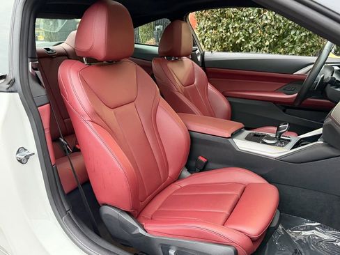Used 2023 BMW M440i Coupe w/ Premium Package image 31