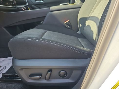 New 2026 Nissan Rogue SV FWD image 33