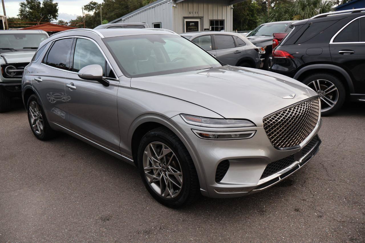 Used 2025 Genesis GV70 2.5T AWD/4WD image 3