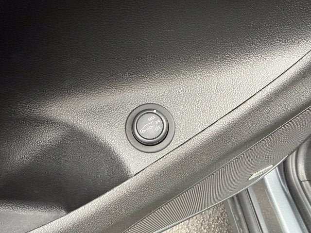 Used 2020 Buick Envision Premium w/ Driver Confidence Package AWD/4WD image 24