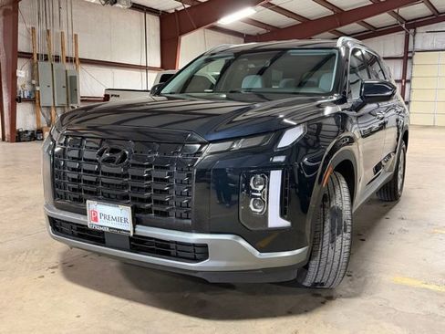 Used 2024 Hyundai Palisade SEL FWD image 3