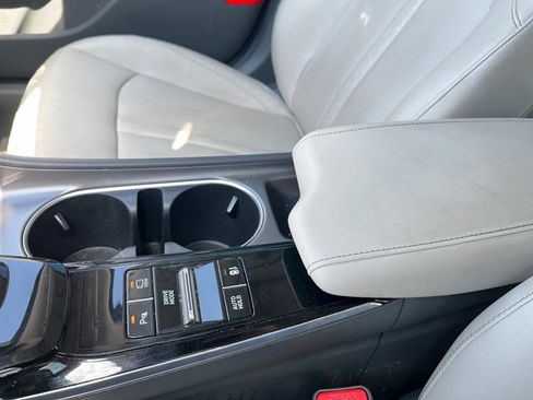 Used 2023 Hyundai Sonata Limited w/ Cargo Package FWD image 16