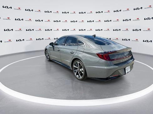 Used 2021 Hyundai Sonata SEL Plus w/ Tech Package image 6