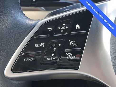 Used 2024 Mercedes-Benz GLC 300 4MATIC image 26