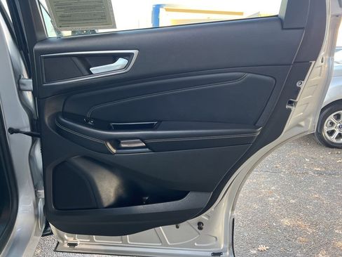 Used 2017 Ford Edge Titanium image 13