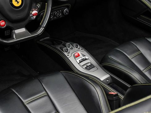 Used 2014 Ferrari 458 Spider image 43