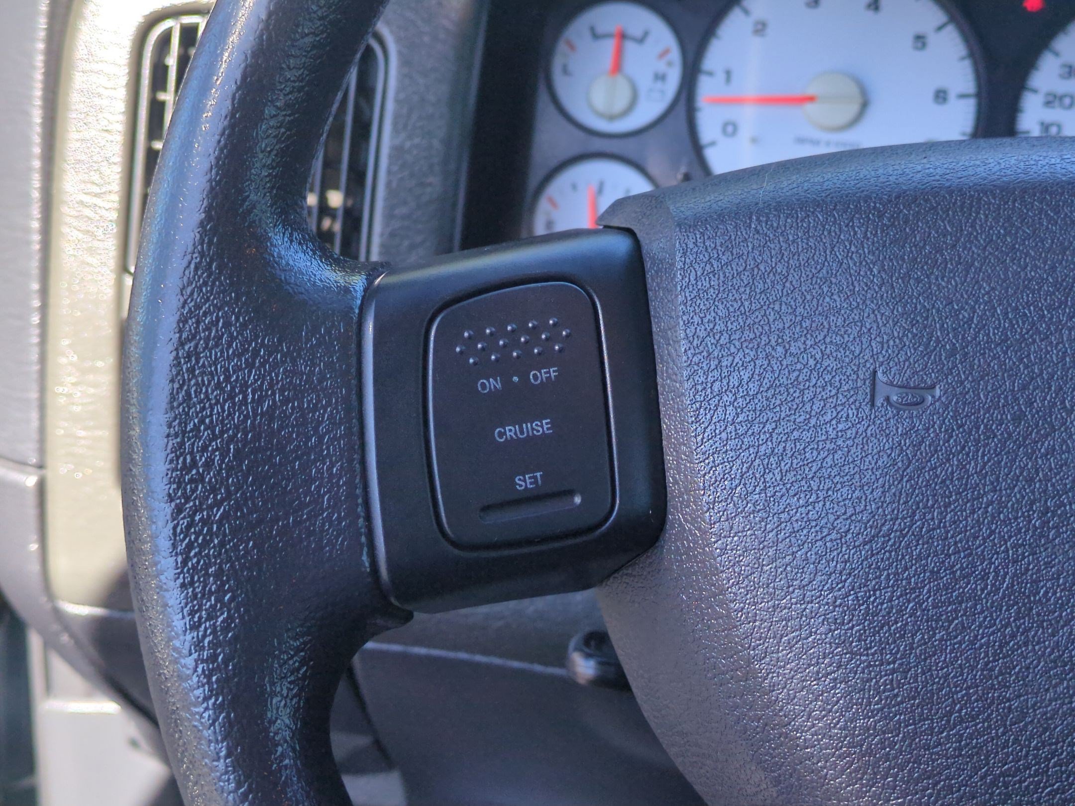 Used 2004 Dodge Ram 1500 Truck SLT AWD/4WD image 17