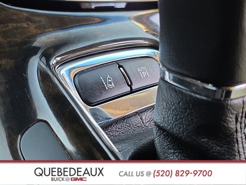 Used 2013 Lincoln MKS FWD image 24