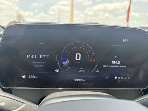 Used 2025 Chevrolet Traverse LT FWD image 12