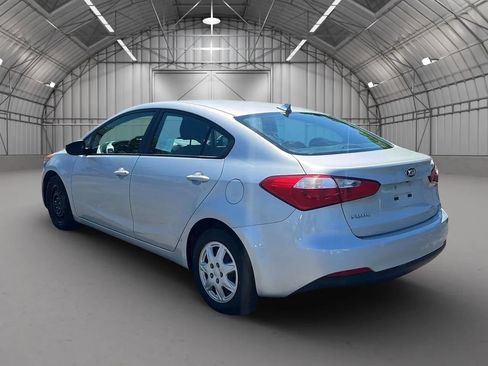 Used 2016 Kia Forte LX w/ LX Popular Package FWD image 3