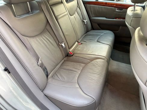 Used 2003 Lexus LS 430 RWD image 23