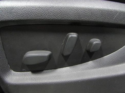 Used 2016 GMC Sierra 1500 Denali w/ Denali Ultimate Package AWD/4WD image 22