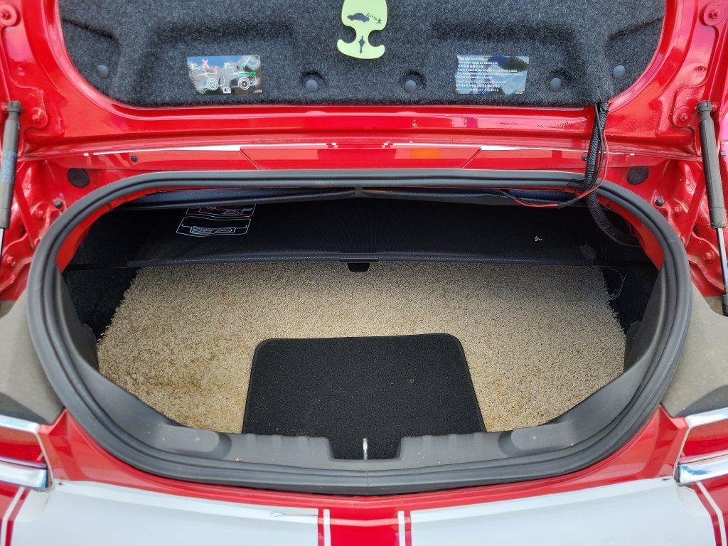 Used 2011 Chevrolet Camaro LT RWD image 6