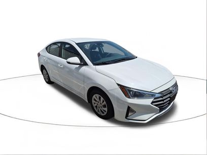 Used 2020 Hyundai Elantra SE w/ Cargo Package (C1)